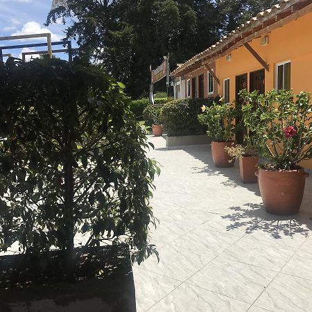 Hostal El Hangar ريونيغرو المظهر الخارجي الصورة