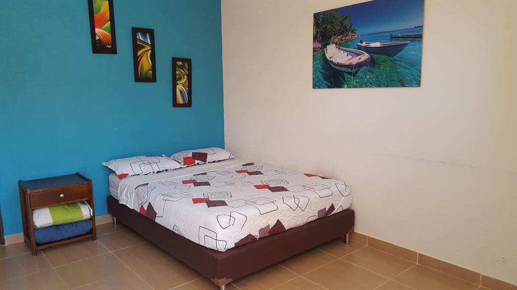 Hostal El Hangar ريونيغرو المظهر الخارجي الصورة
