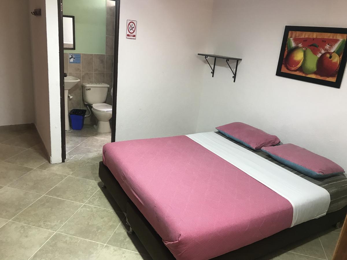 Hostal El Hangar ريونيغرو المظهر الخارجي الصورة